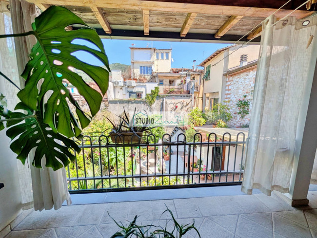 Single House for sale in Pietrasanta