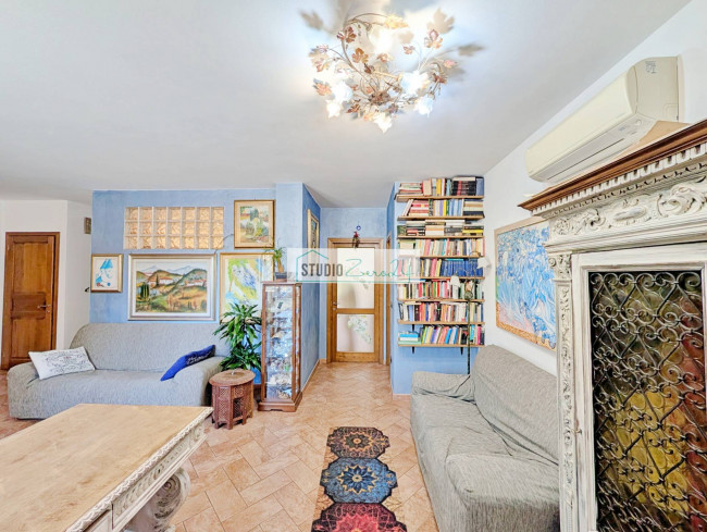 Single House for sale in Pietrasanta