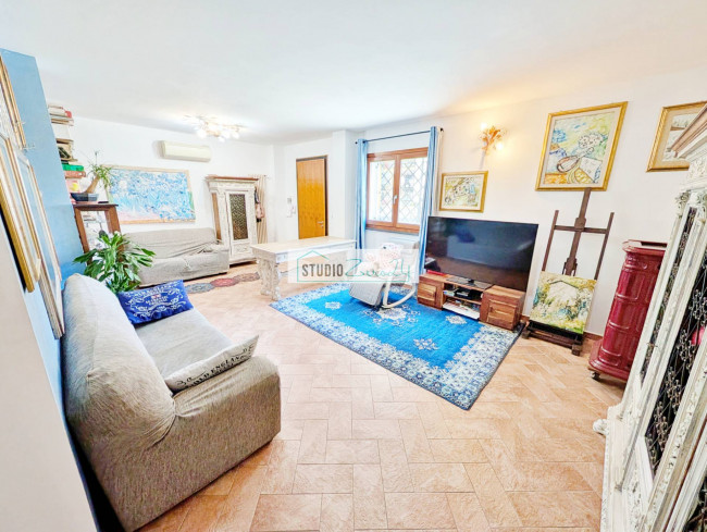 Single House for sale in Pietrasanta