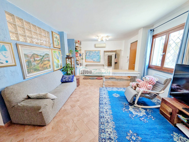 Single House for sale in Pietrasanta