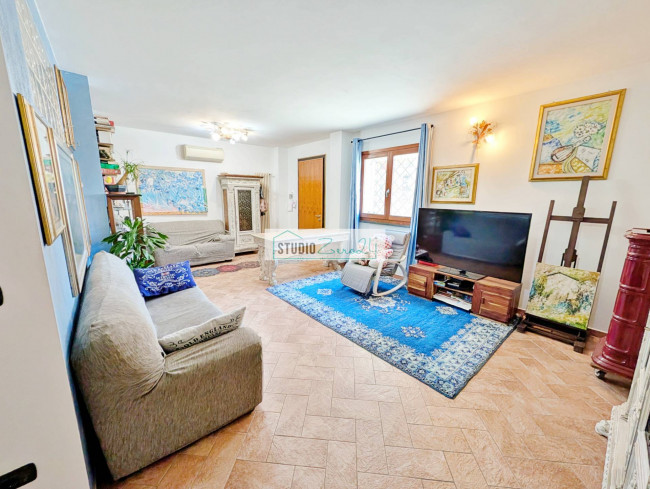 Single House for sale in Pietrasanta