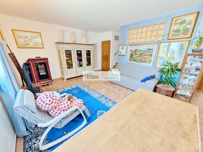 Single House for sale in Pietrasanta