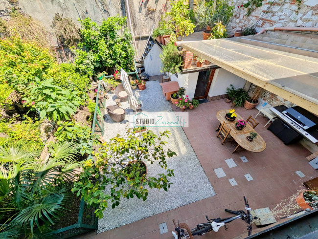 Single House for sale in Pietrasanta