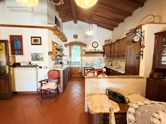 Casale in vendita a Pietrasanta