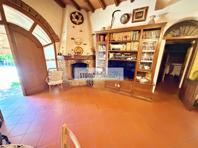 Casale in vendita a Pietrasanta