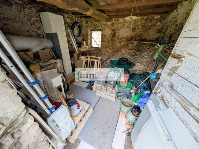 Rustic for sale in Seravezza