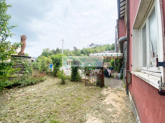 Villa for sale in Camaiore