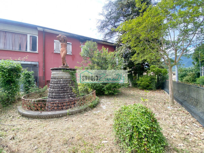 Villa for sale in Camaiore