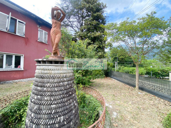 Villa for sale in Camaiore