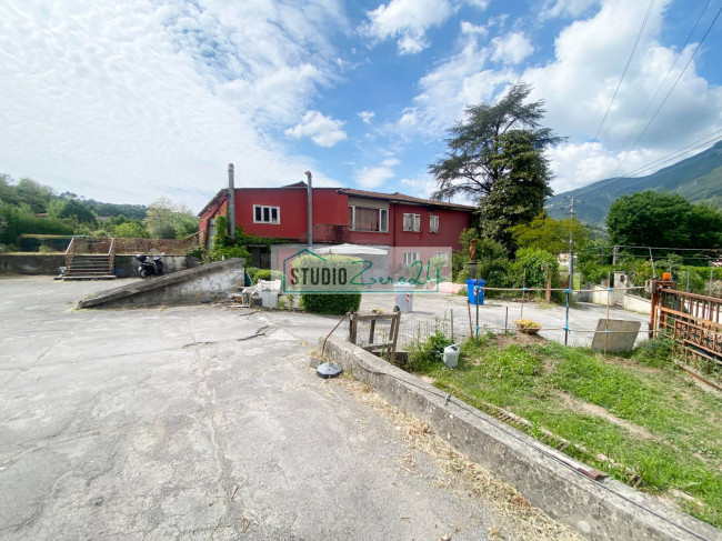 Villa for sale in Camaiore