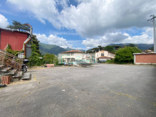 Villa for sale in Camaiore