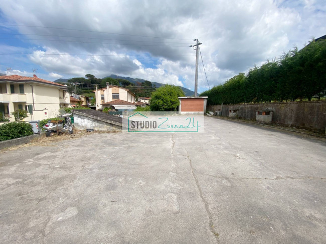 Villa for sale in Camaiore