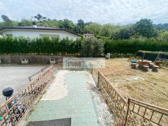 Villa for sale in Camaiore