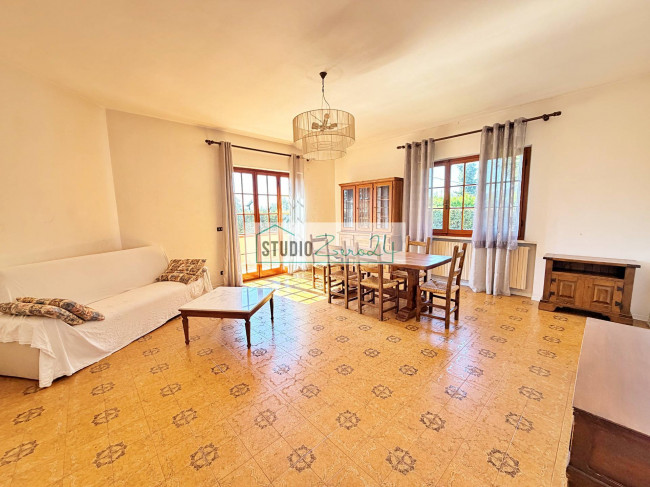 Villa for sale in Pietrasanta