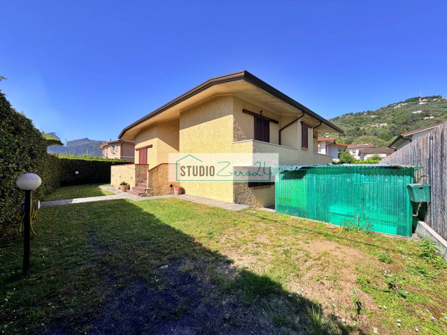 Villa for sale in Pietrasanta