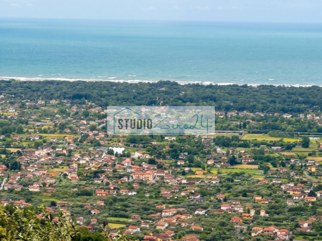 Single House for sale in Montignoso