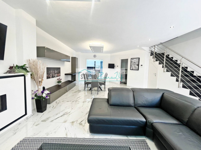 Single House for sale in Viareggio