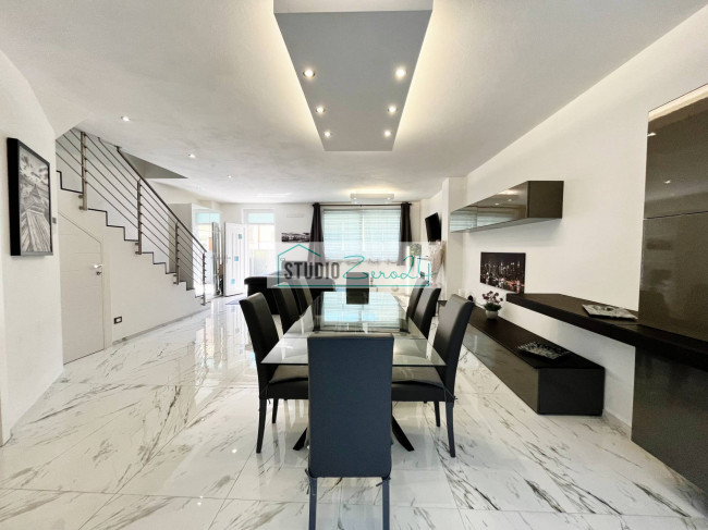 Single House for sale in Viareggio