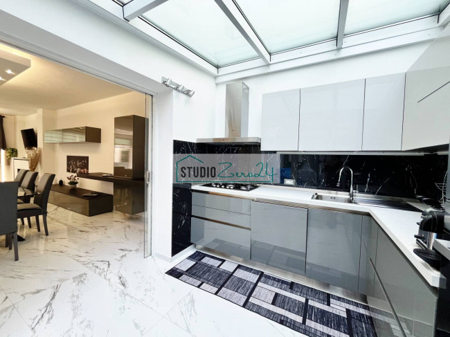 Single House for sale in Viareggio