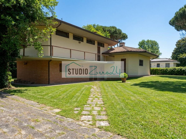 Villa in vendita a Massa