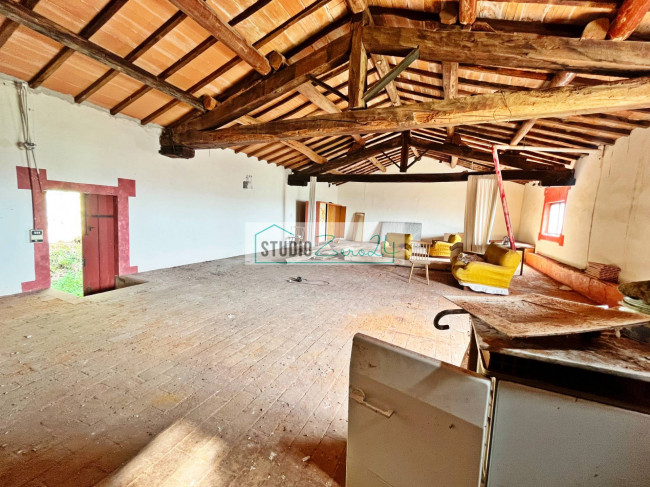 Rustic for sale in Massarosa