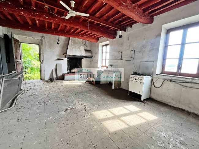 Rustic for sale in Massarosa