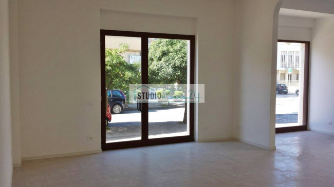Locale commerciale in vendita a Camaiore