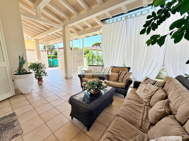 Villa in vendita a Pietrasanta