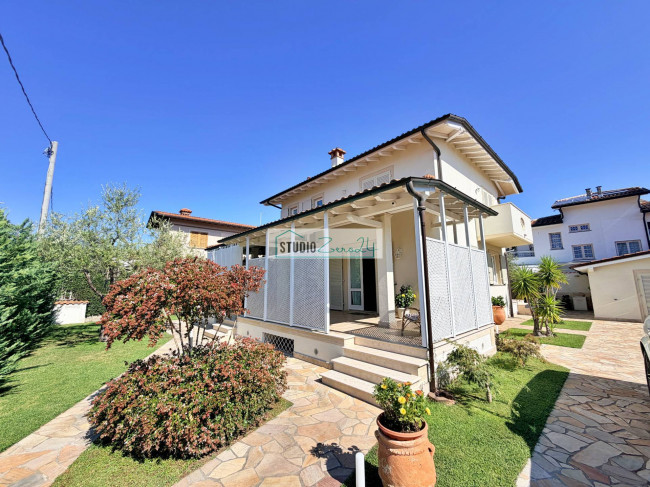 Villa in vendita a Pietrasanta