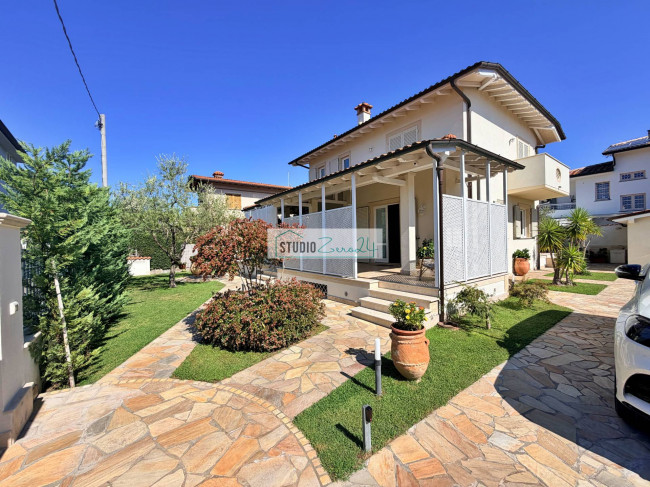 Villa in vendita a Pietrasanta