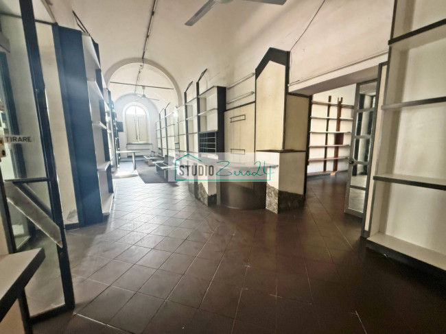 Locale commerciale in affitto a Viareggio