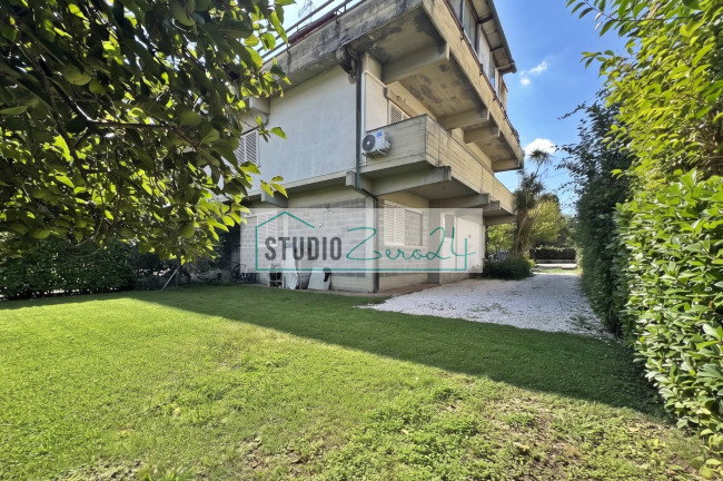 Apartment for sale in Montignoso