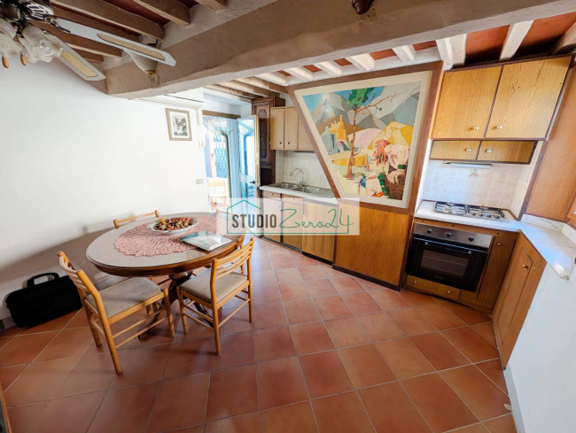 Single House for sale in Pietrasanta