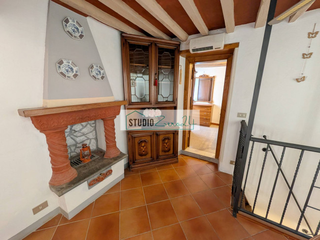 Single House for sale in Pietrasanta