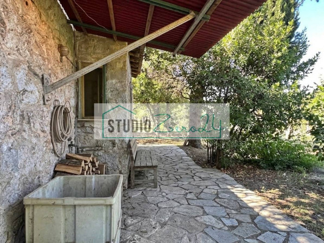 Villa for sale in Massa
