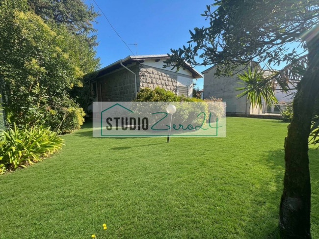 Villa for sale in Massa