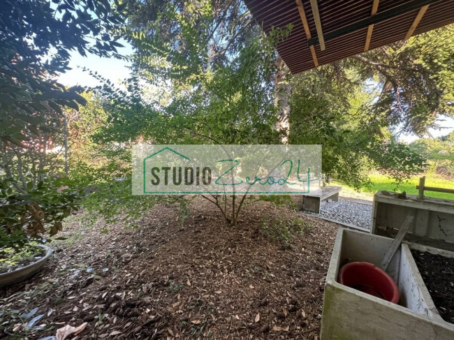 Villa for sale in Massa