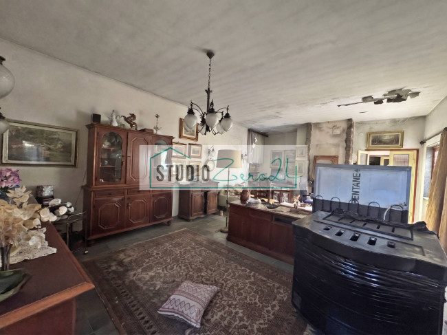 Villa for sale in Massa