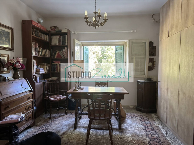 Villa for sale in Massa