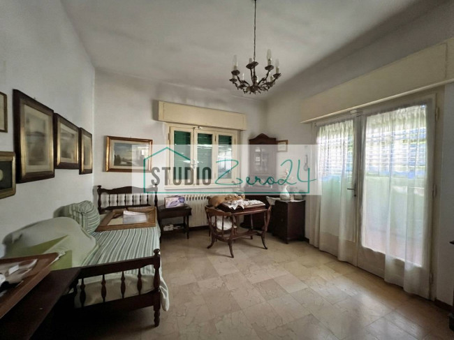 Villa for sale in Massa
