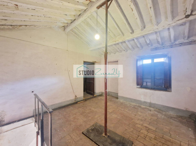 Single House for sale in Camaiore