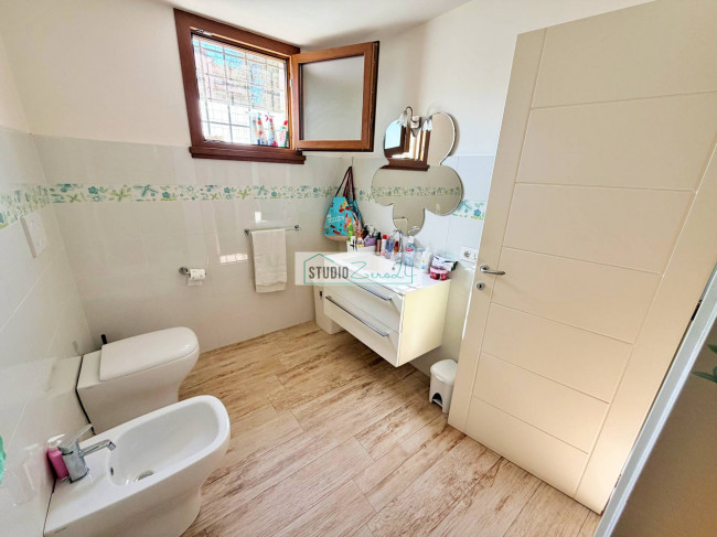 Villa for sale in Seravezza