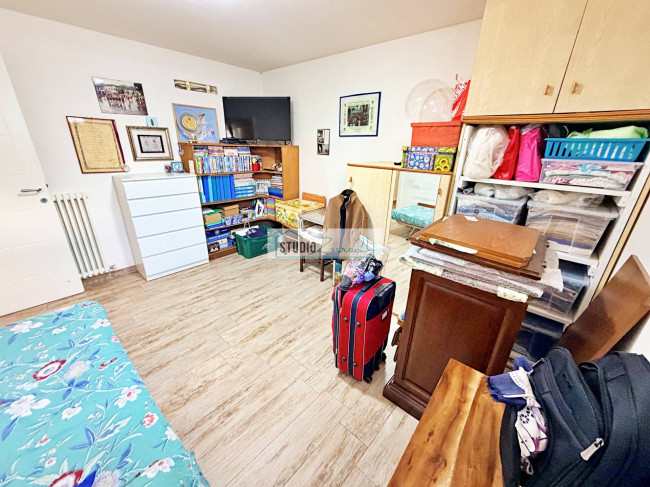 Villa for sale in Seravezza