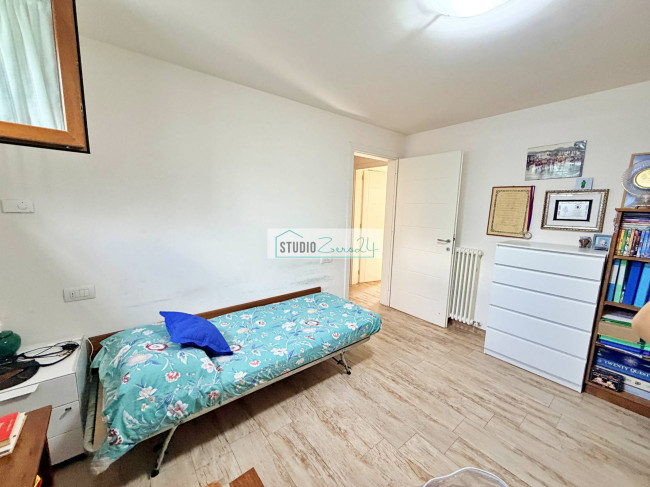 Villa for sale in Seravezza