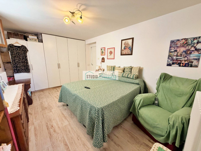 Villa for sale in Seravezza