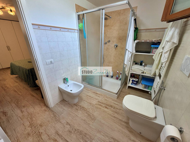 Villa for sale in Seravezza