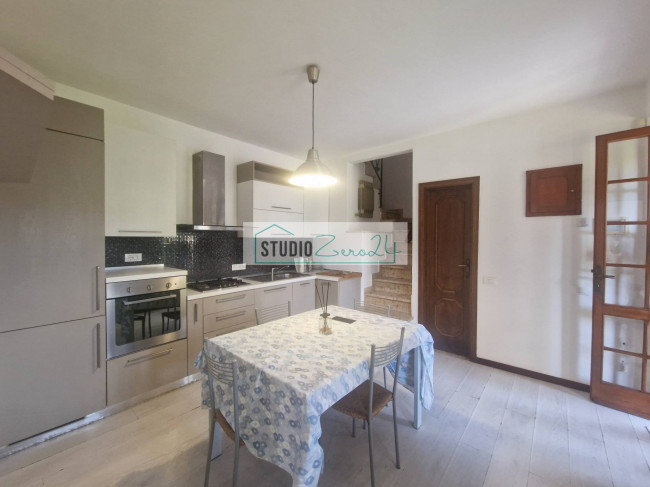 Villetta Bifamiliare in vendita a Camaiore