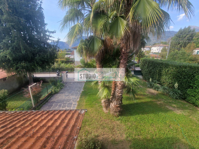 Villetta Bifamiliare in vendita a Camaiore