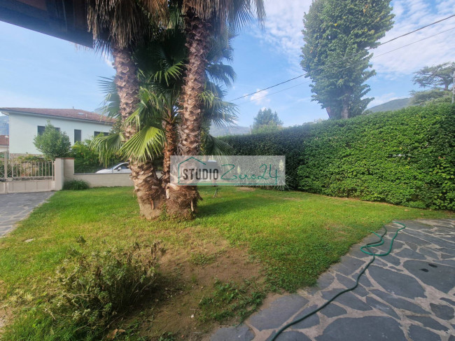 Villetta Bifamiliare in vendita a Camaiore