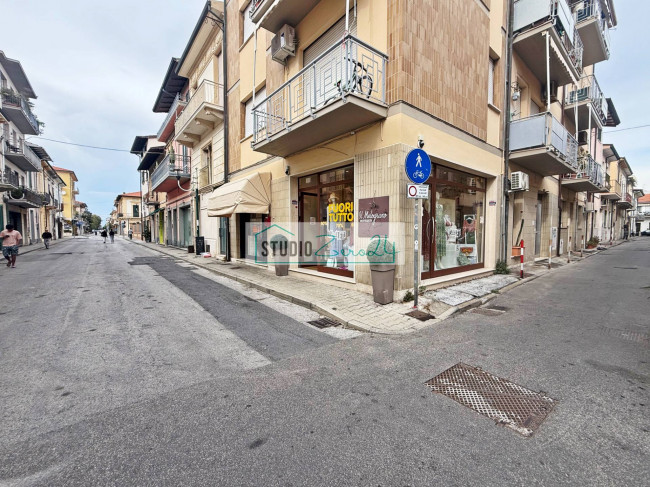 Commercial Property for sale in Viareggio